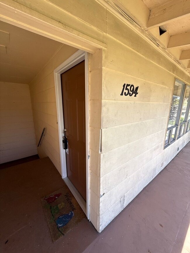 Photo - 1594 Tripp St SE