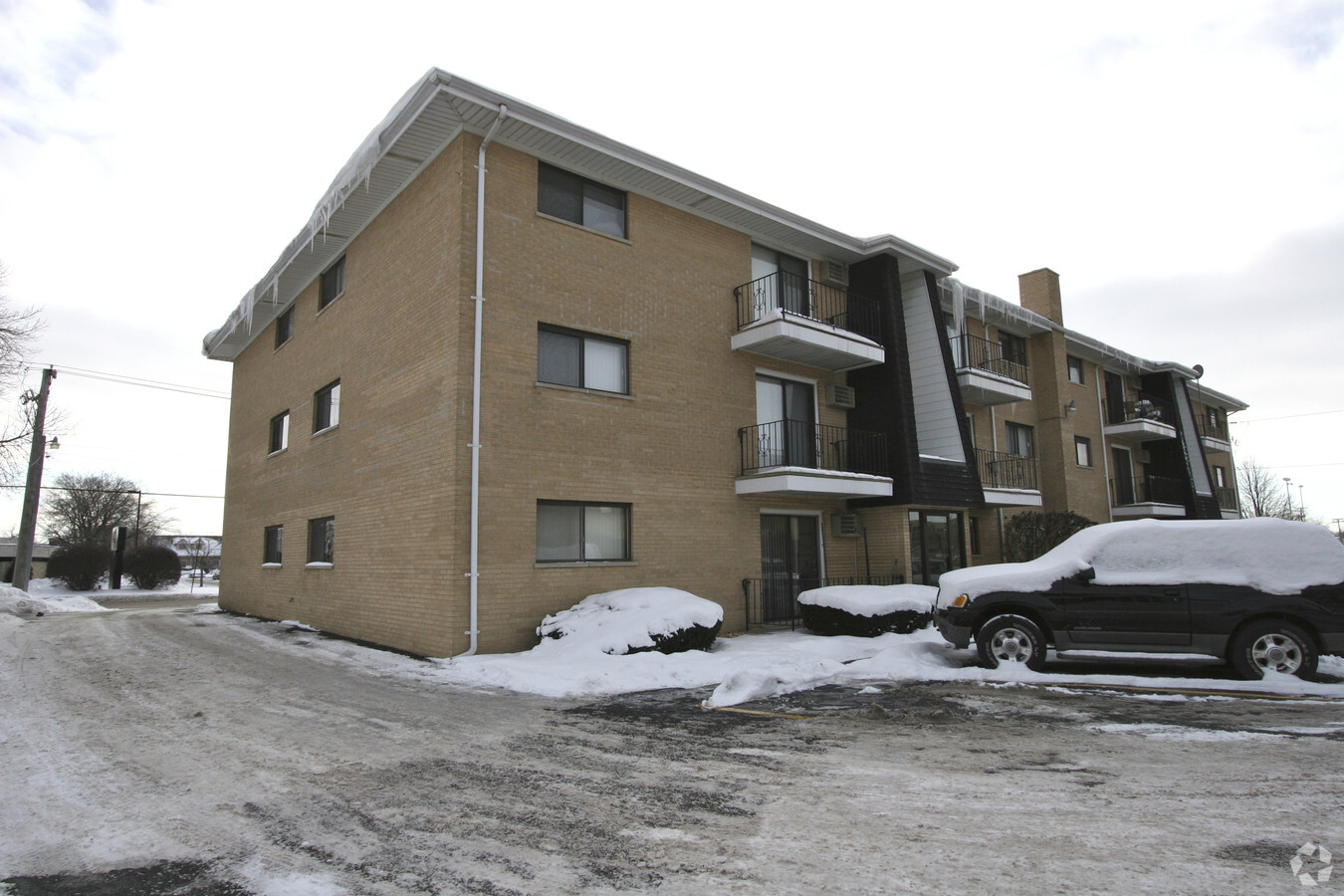 Oneida Court Apartments - Oneida Court Apartments