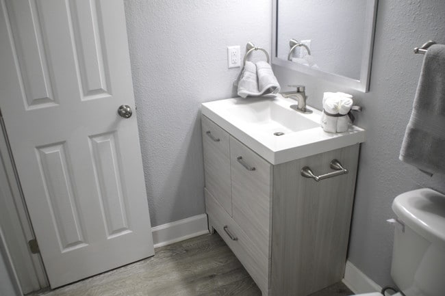 Photo - Rollingwood Apartments