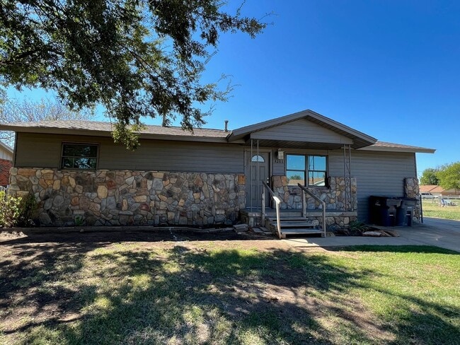 4203 SE Dorchester- COMING SOON! - 4203 SE Dorchester- COMING SOON! House
