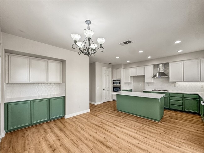 Photo - 20546 Earl St