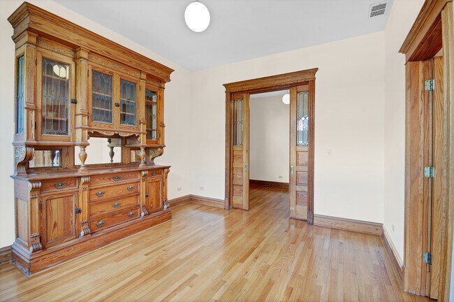 Photo - 1238 N Noble St Unit 3