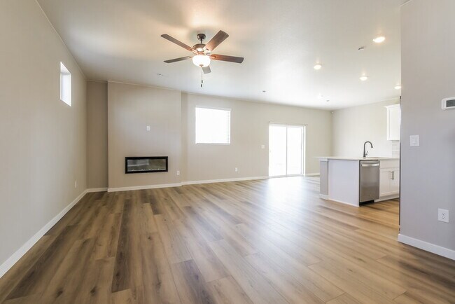 17929 E 93rd Pl
