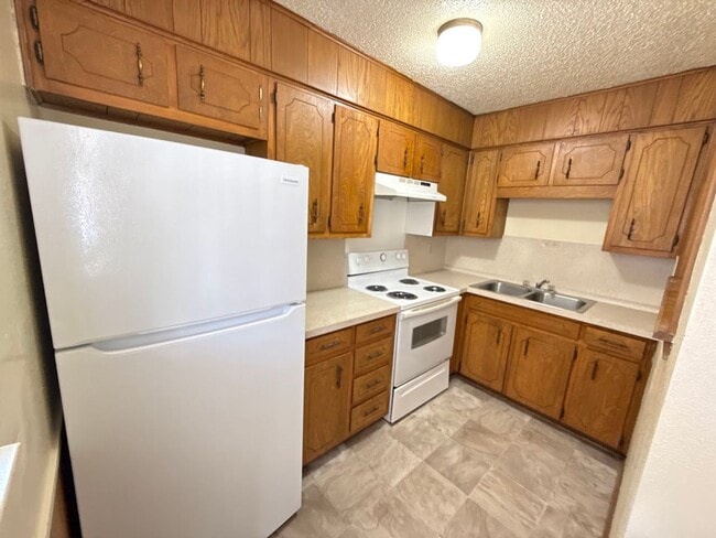 Photo - 228 Hold St Unit 24