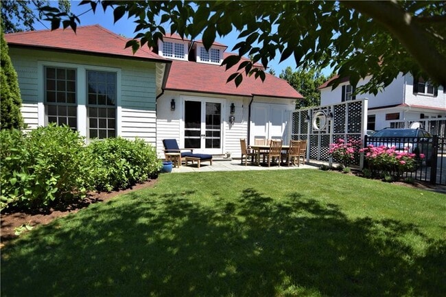 Photo - 431 Bellevue Ave