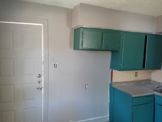 Photo - 848 Daffodil Dr