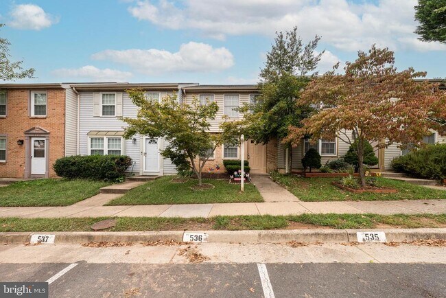 Building Photo - 6320 Lightburn Ct
