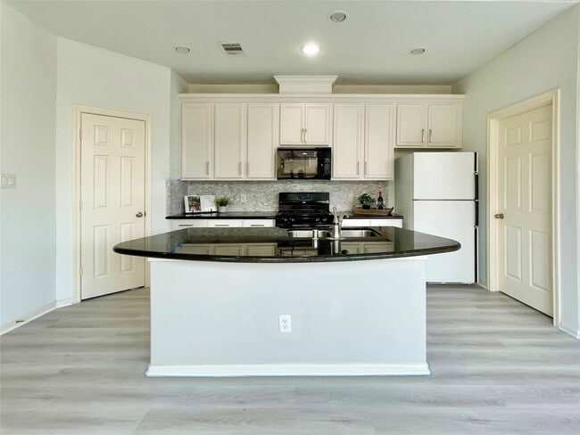 Building Photo - 3625 Standing Rock Dr