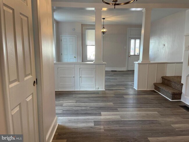 Photo - 152 Rockland Ave