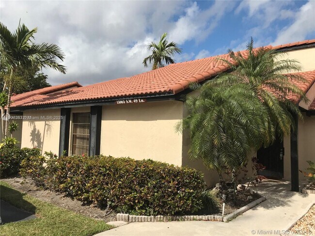 Building Photo - 15065 SW 49th Ln Unit E-109