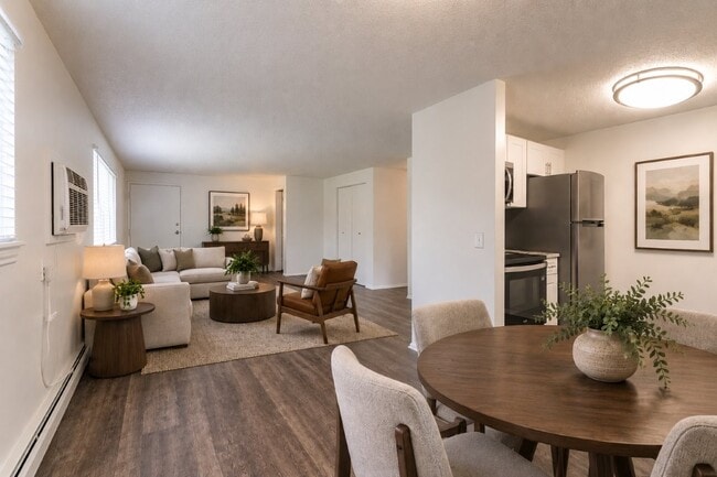 Photo - Creek Hill Apartment Homes