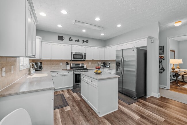 Photo - 3828 Snowshed Run SE