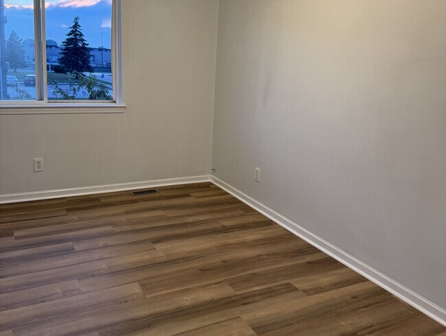 Photo - 28187 Raleigh Crescent Dr Unit 28187