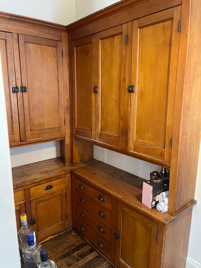 Photo - 2830 N Frederick Ave Unit 2830 N Frederick Ave #2