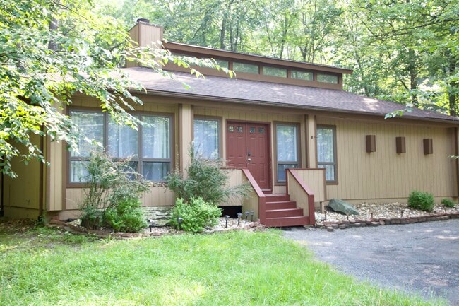 Photo - 3135 Greenbriar Dr House