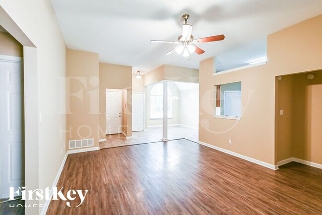 Photo - 852 Parham Cir