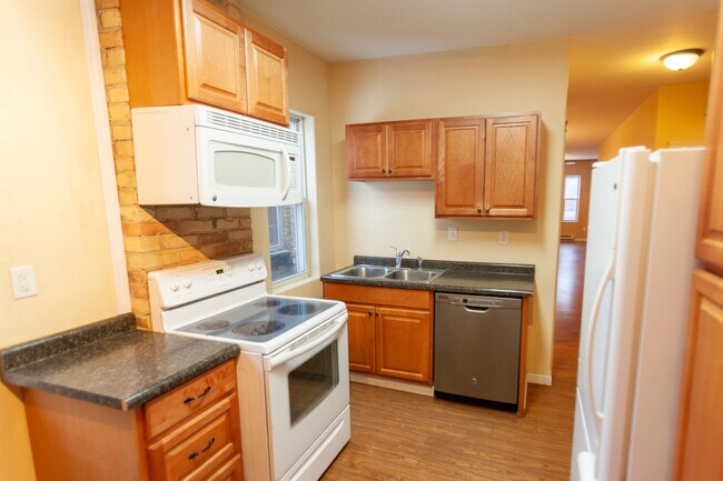 Photo - 711 E 2nd St Unidad 1