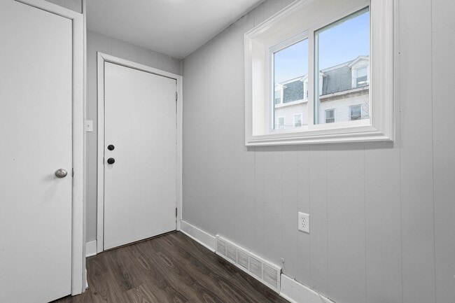 Photo - 3900 Howley St Unit 1