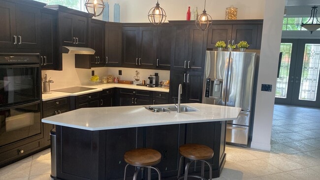 Photo - 1902 Via Castello