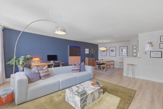 Photo - 2626 N Lakeview Ave Unit 2601