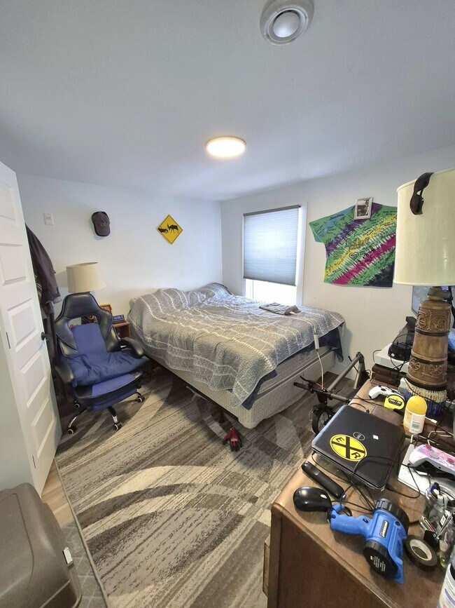 Photo - 2 Bed / 1 Bath Apartment for Rent Unit 27