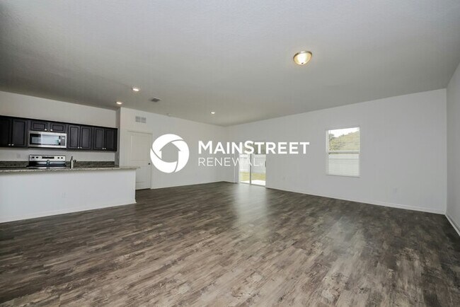 Photo - 4 Bedroom Pet-Friendly Home in Haines City, FL with Main Street Renewal