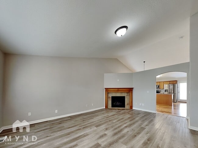 Photo - 935 Chris Cir