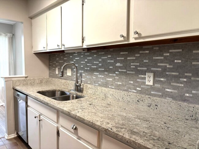 Building Photo - 1319 Old Hammond Chase Rental