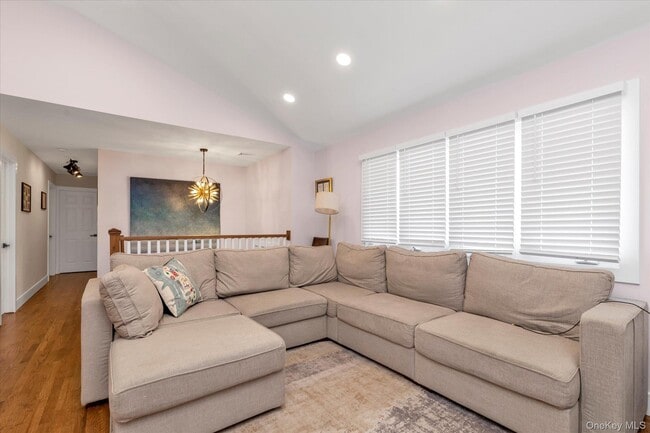 Photo - 3075 Whaleneck Dr