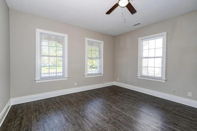 Photo - 256 Walker St