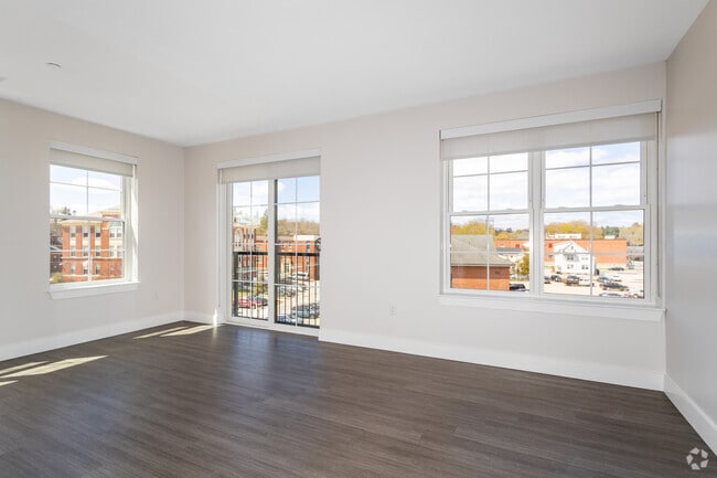 2BR, 2BA - 1,078Ft.² - Living Room