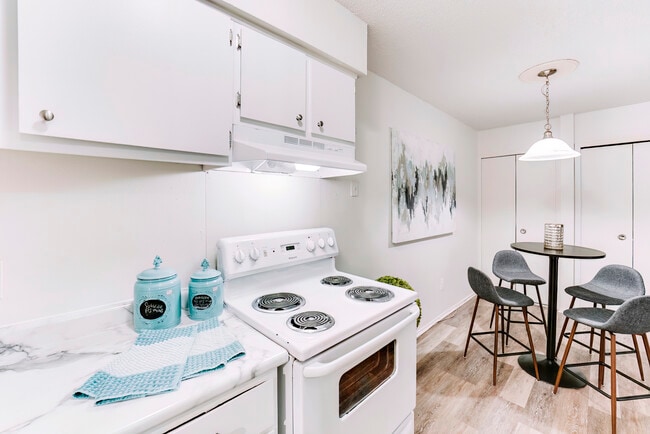 Oak Square Apartments