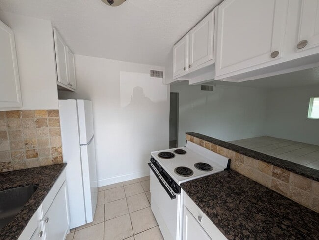 Photo - 817 Lighthouse Dr Unit B