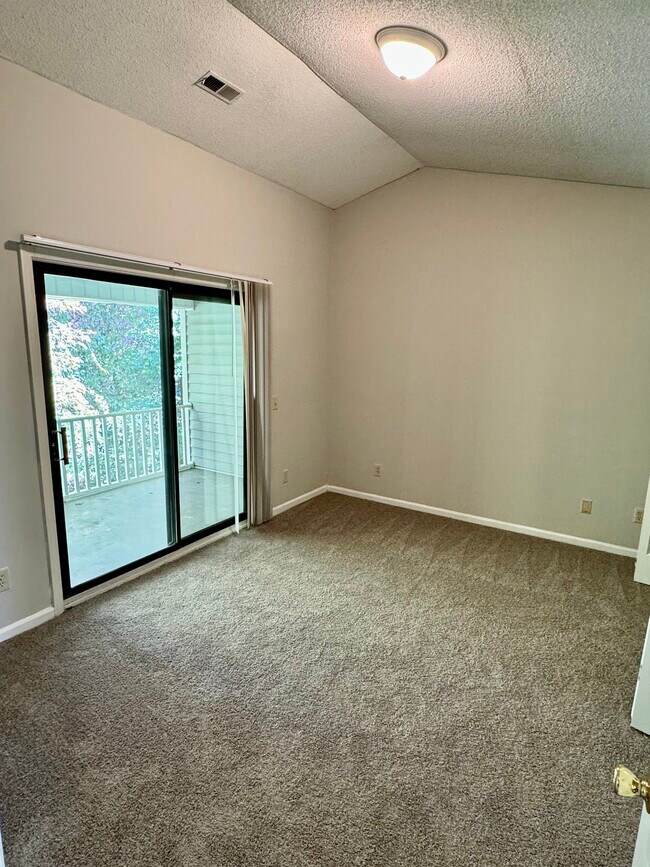 Photo - Willoughby Apartments