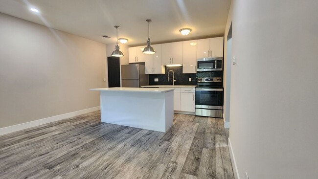 Photo - 8717 Watson Rd