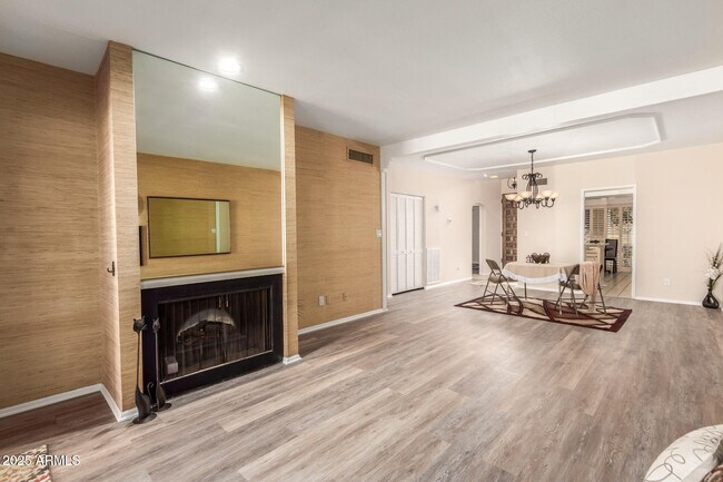 Photo - 6735 N 16th Pl