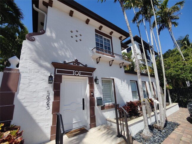 Photo - 1823 S Bayshore Ln