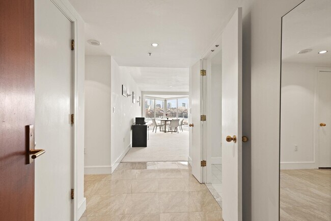 Photo - 75-83-83 Cambridge Pkwy Unit E502