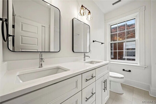 Photo - 102 N Harvie St Unit Apt #2