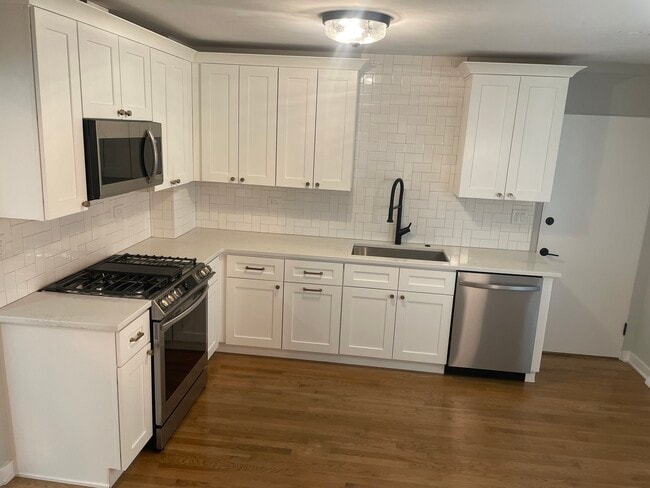 Photo - 117 E 6th Ave