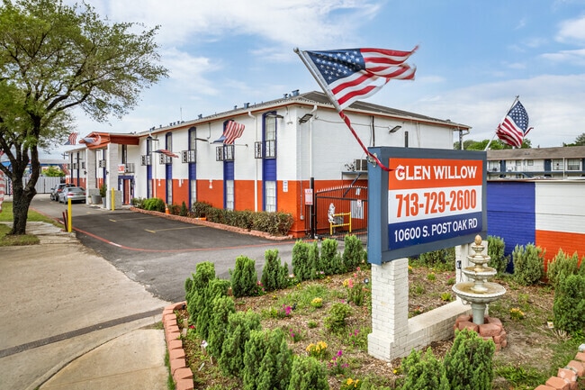 Glen Willow Apartments