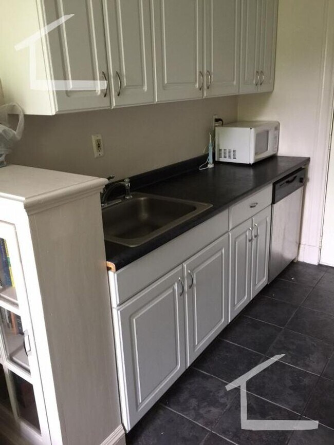 Photo - Nice studio in Allston