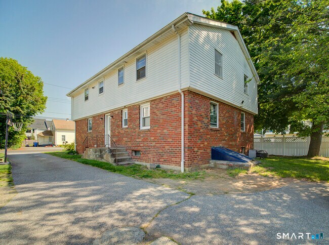 Photo - 38 Landin St Unit 2