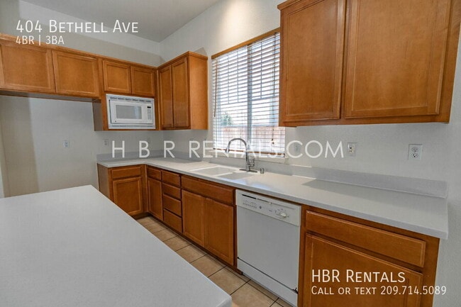 Photo - 404 Bethell Ave