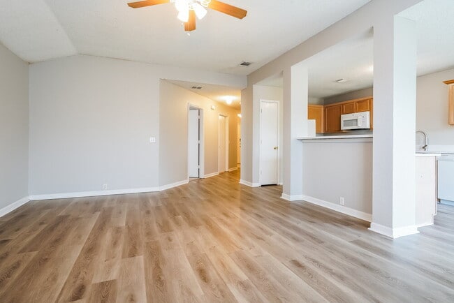 Photo - 6901 Baybridge Dr