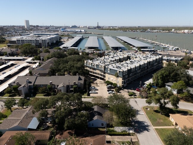 Photo - 127 Pompano Ave