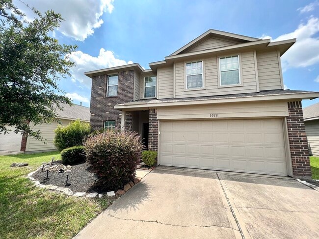 Building Photo - 10831 Woodwind Shadows Dr