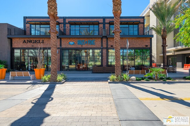 Photo - 111 N Palm Canyon Dr Unidad 201