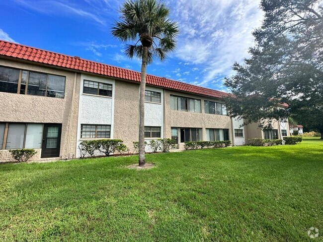 Building Photo - 1750 Belleair Forest Dr Unit 8A Rental