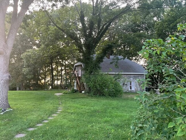 Carriage House External - 183 Highland Rd